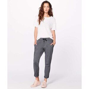 Lululemon On The Fly Pant 28" Luxtreme In Heathered Black